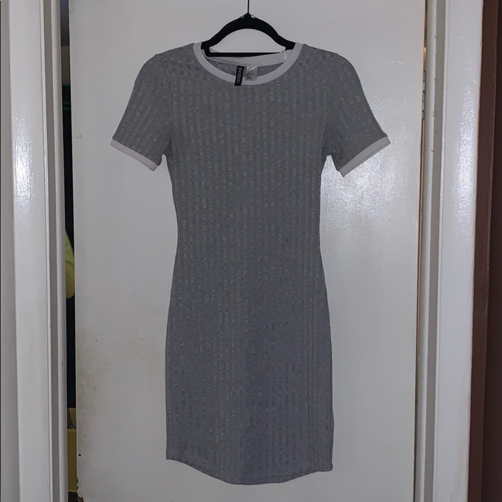 H&M Mini Dress - Picture 2 of 2